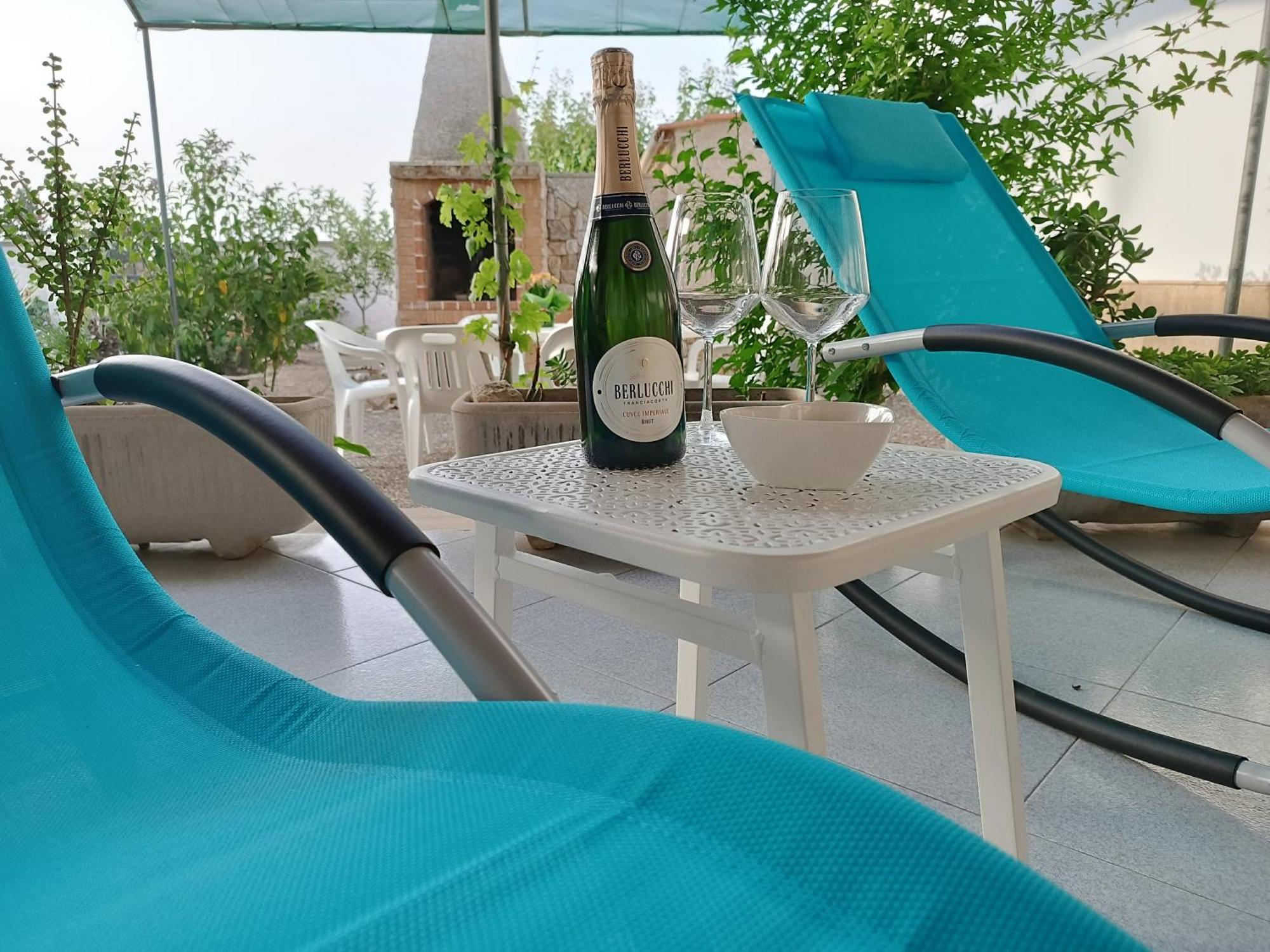 Il Giardino Di Sofia Charm And Comfort Apartment Торе дел'Орсо Екстериор снимка